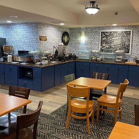Americinn By Wyndham Chanhassen Ngoại thất bức ảnh