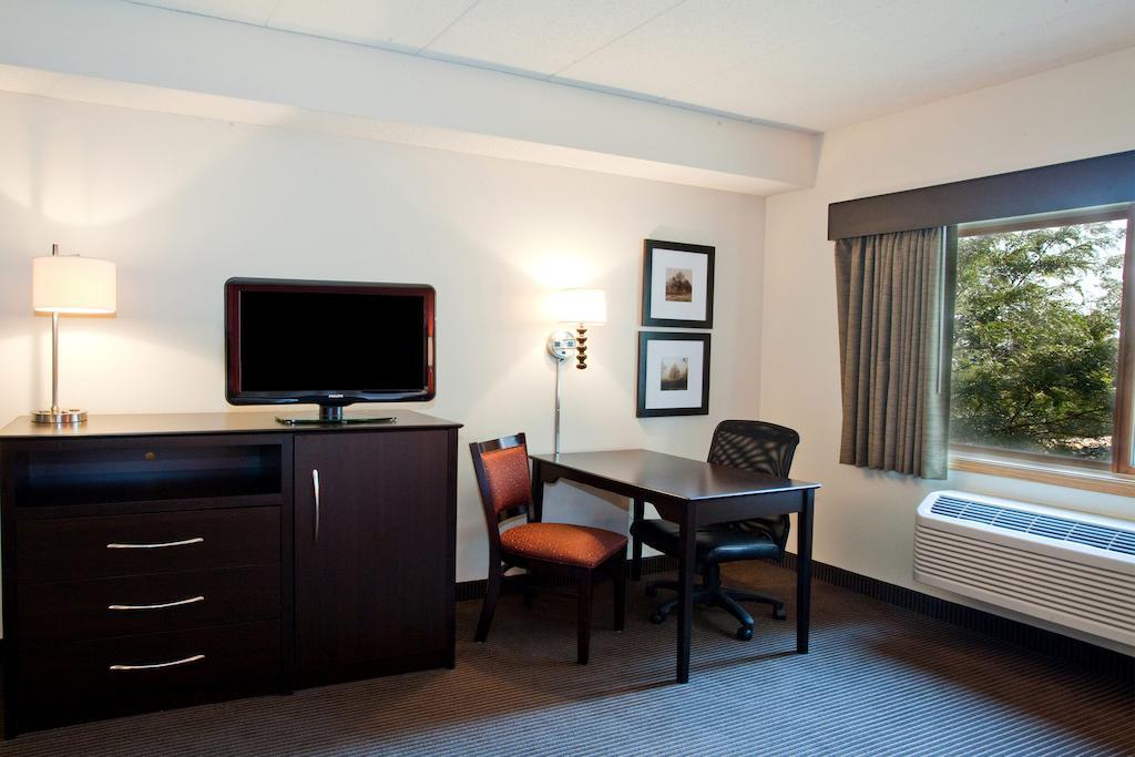 Americinn By Wyndham Chanhassen Ngoại thất bức ảnh