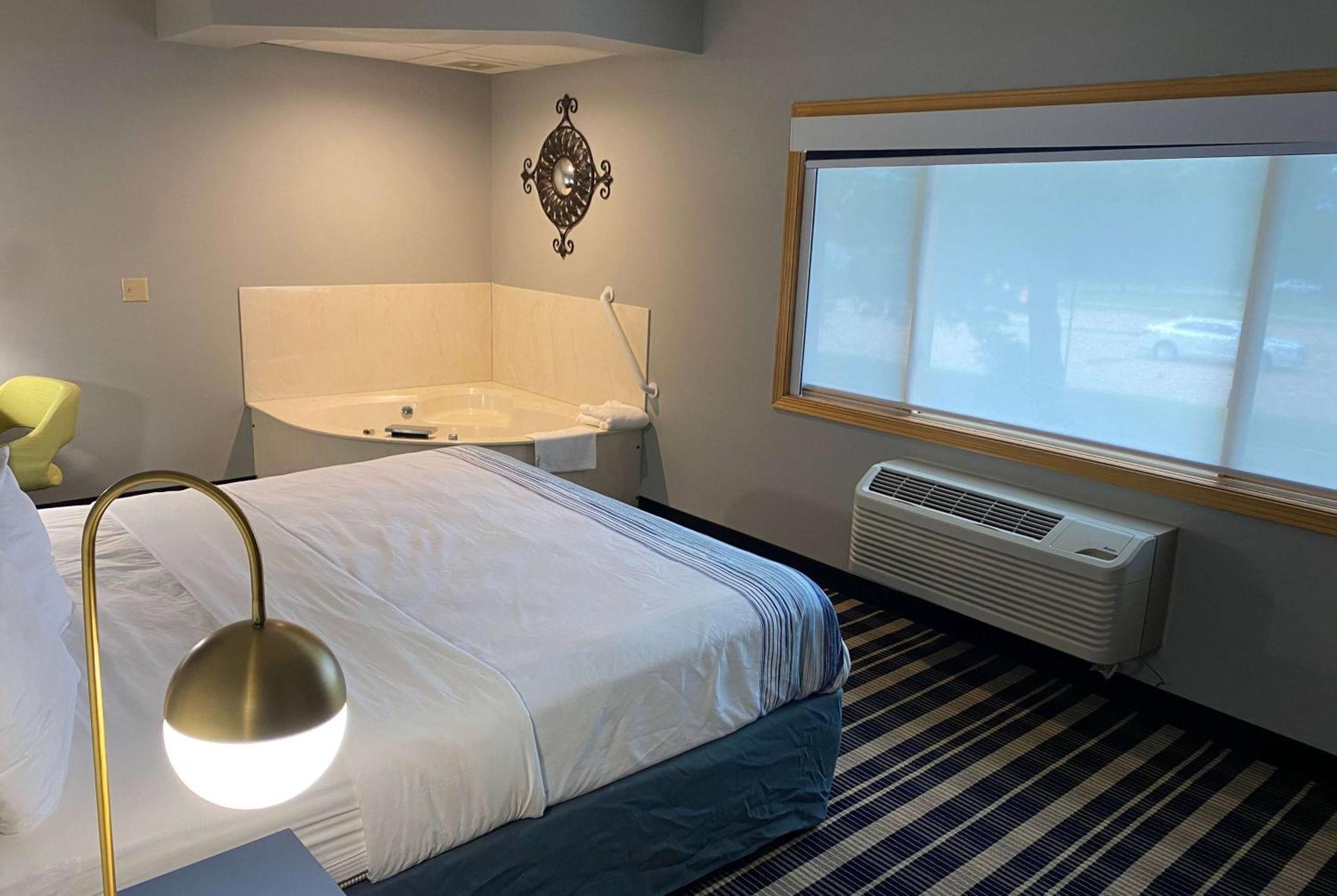 Americinn By Wyndham Chanhassen Ngoại thất bức ảnh