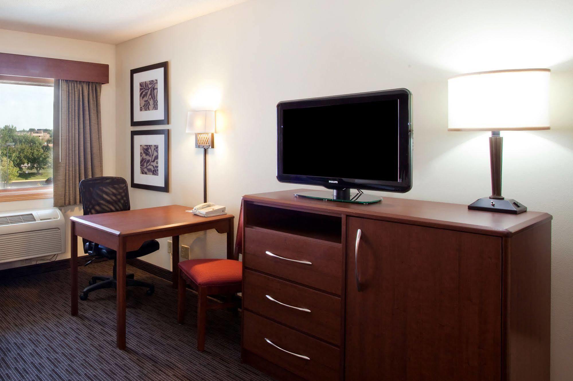 Americinn By Wyndham Chanhassen Ngoại thất bức ảnh